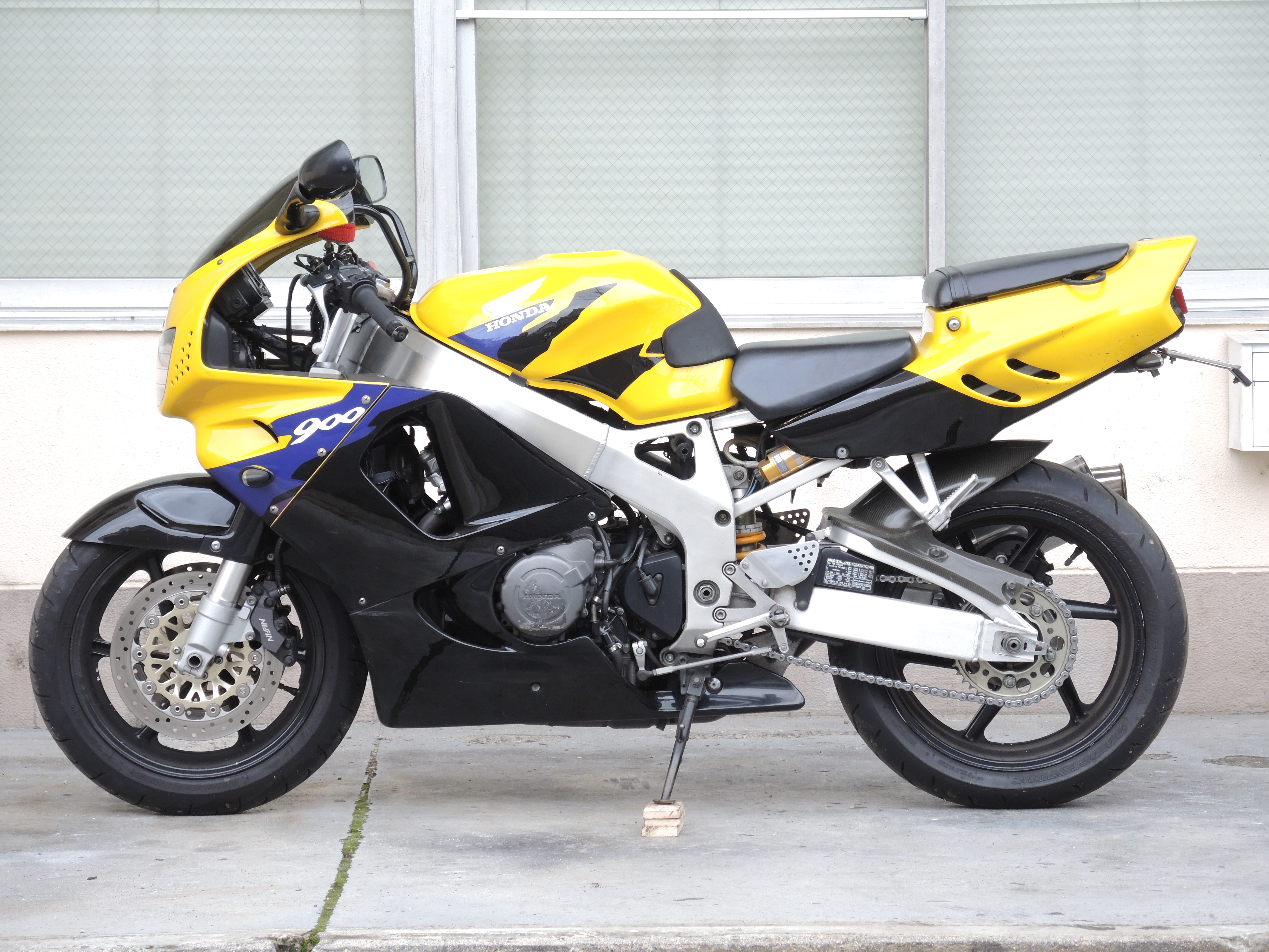 53CBR900RR